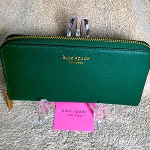 Kate Spade Continental wallet NWT. Arugula. Slip pockets.12 CC and coin zip.